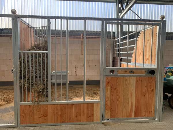 FW11 Pferdeboxen Vorderfront Mora (3mB x 2,20mH) - Bild 3